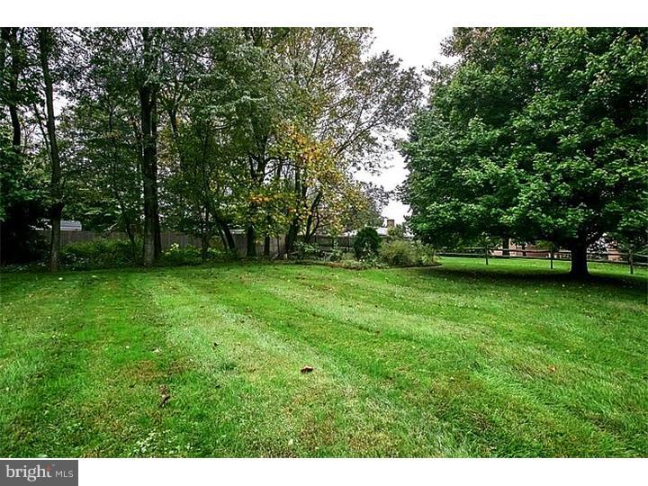 602 Rosedale Road Kennett Square, PA 19348 - Photo 2 of 23 Exterior Back