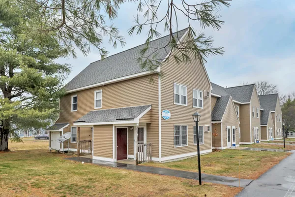 $225,000 | 37 Indian Brook Circle, Unit 33, Rochester, NH 03839