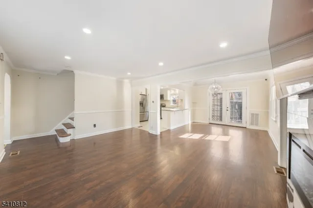 $699,000 | 985 Arnet Avenue, Union, NJ 07083