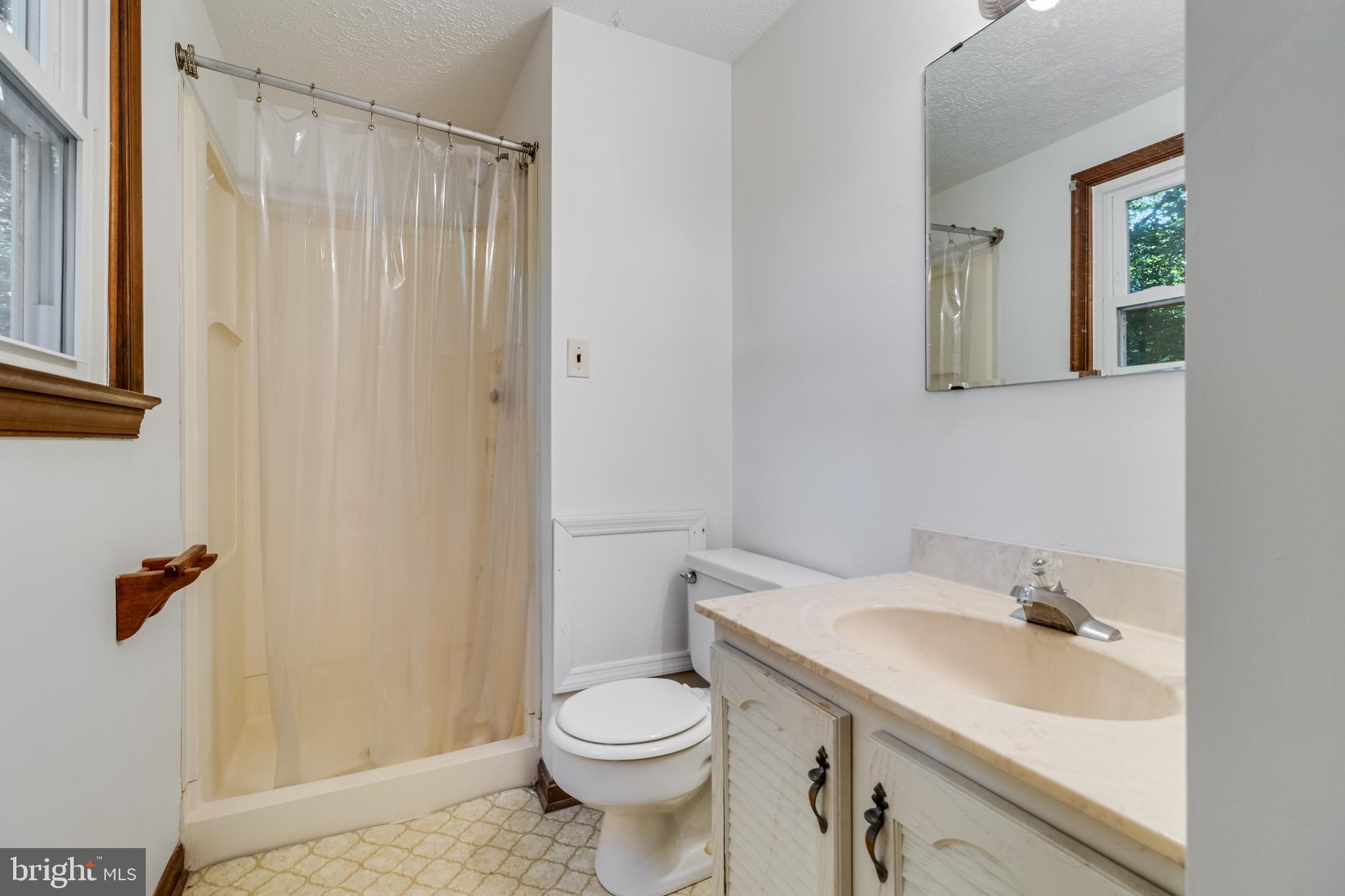 5605 Chapmans Landing Road Indian Head, MD 20640 - Photo 19 of 21 Second floor hall bath