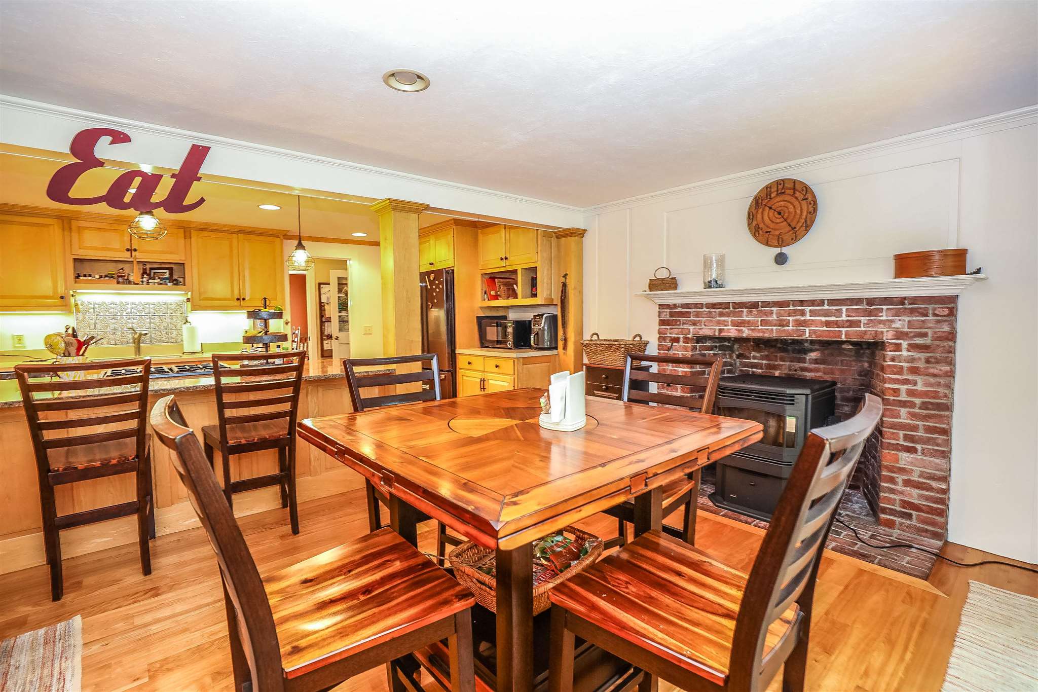1587 Hopkinton Road Hopkinton, NH 03229 - Photo 8 of 40