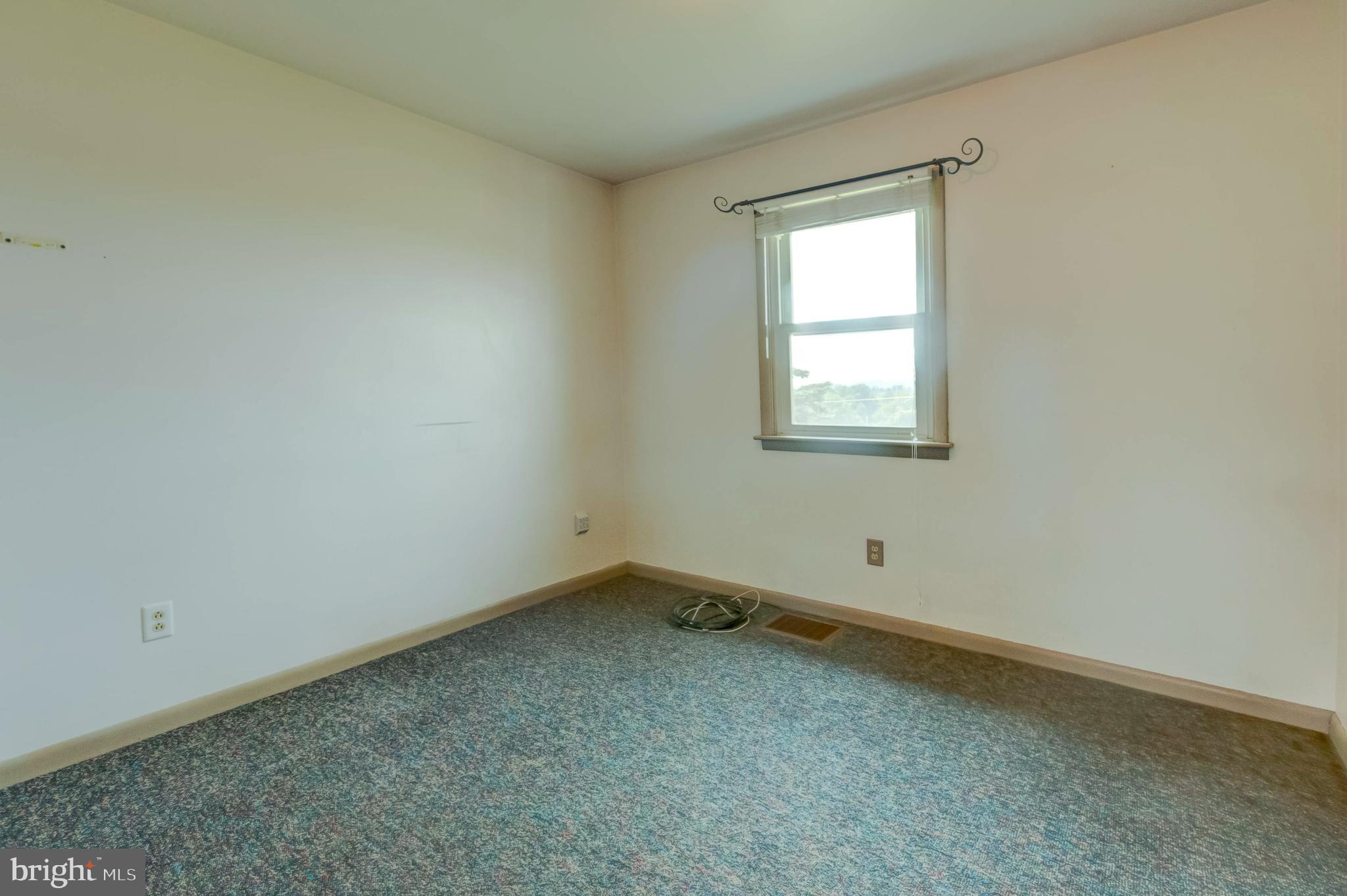 2409 Stoverstown Road Spring Grove, PA 17362 - Photo 19 of 29