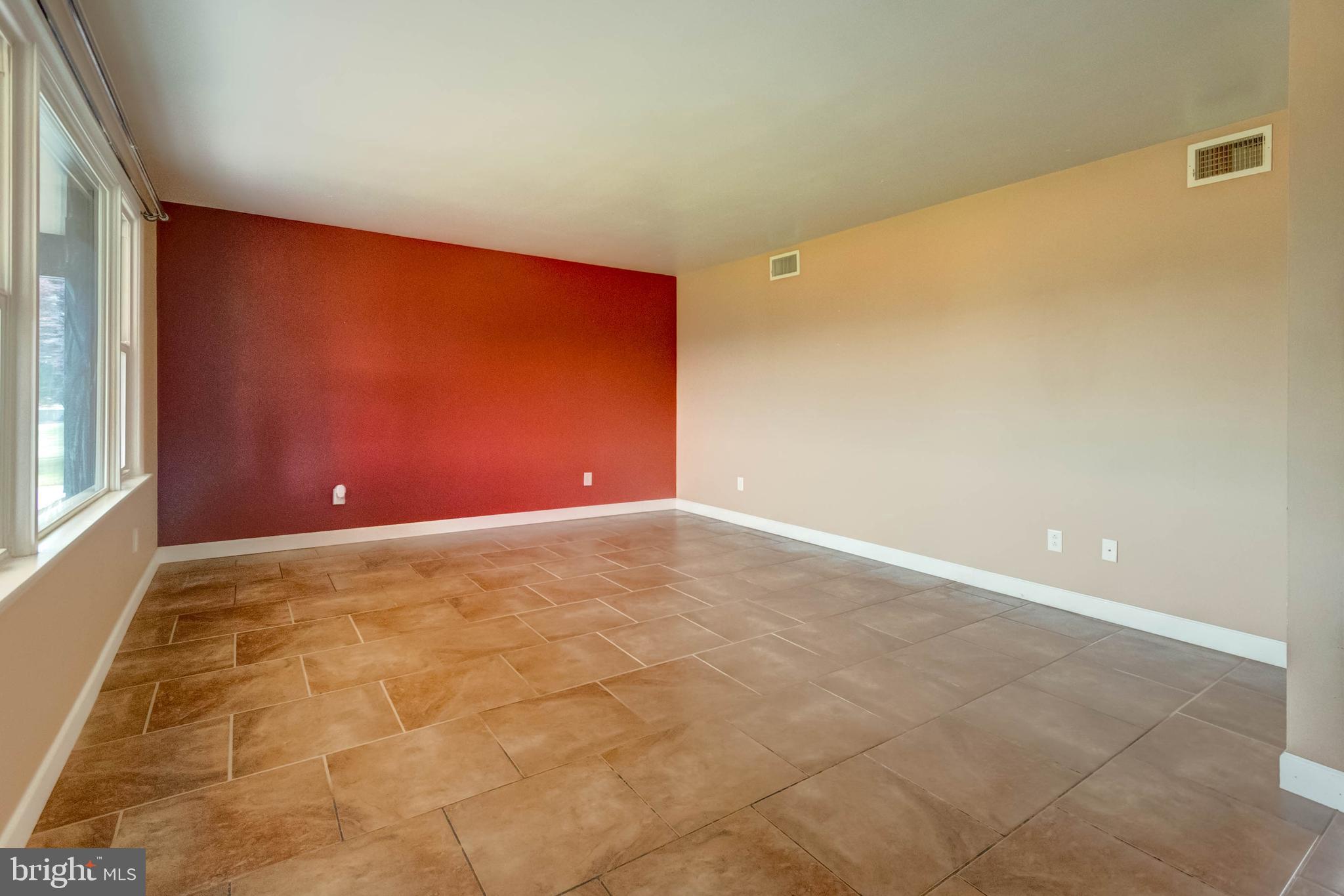 2409 Stoverstown Road Spring Grove, PA 17362 - Photo 4 of 29