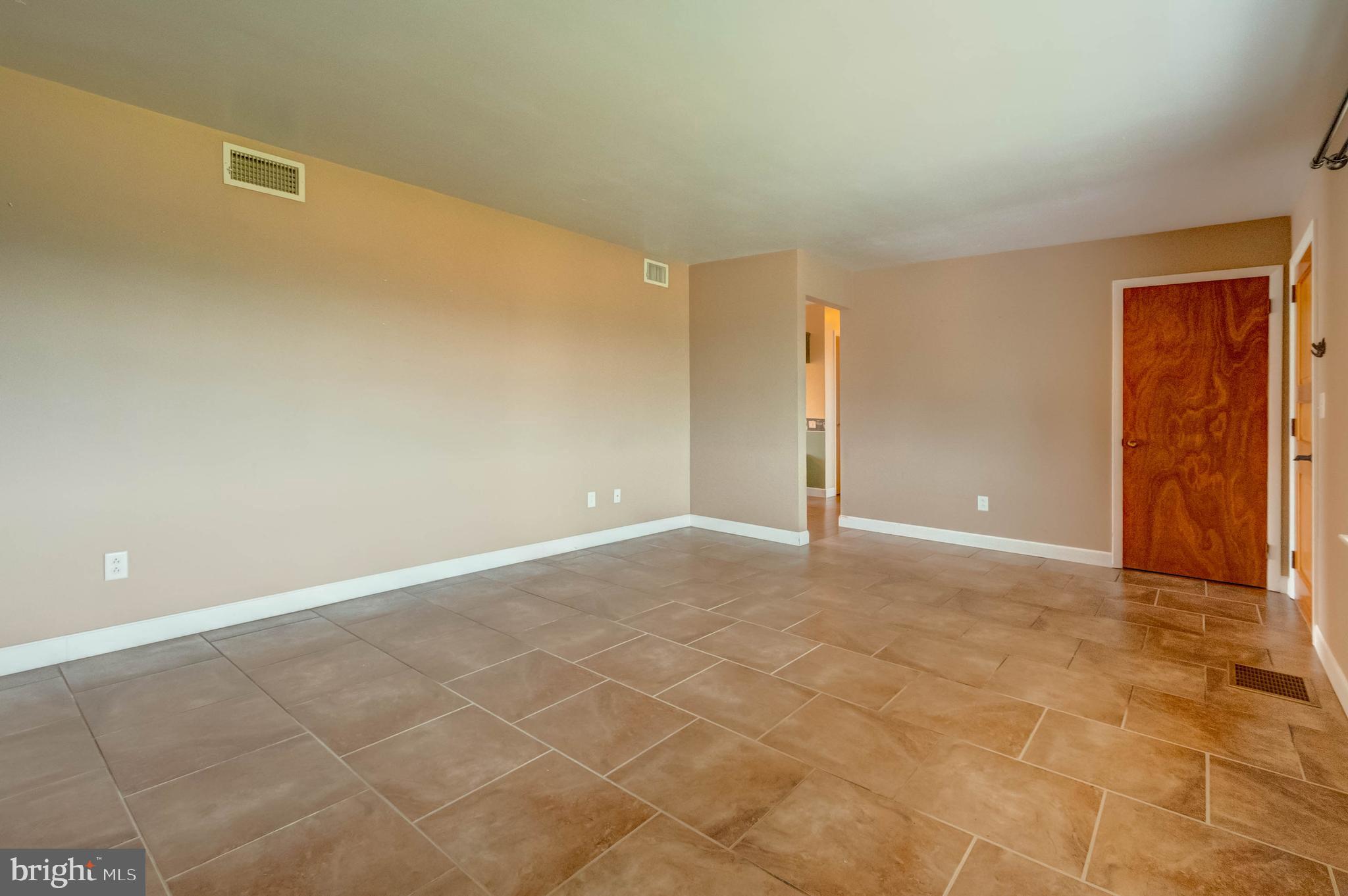 2409 Stoverstown Road Spring Grove, PA 17362 - Photo 5 of 29