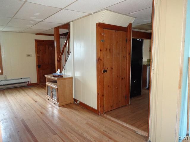 552 Interchange Road Kunkletown, PA 18058 - Photo 4 of 20 an entryway at livingroom with furniture and wooden floor