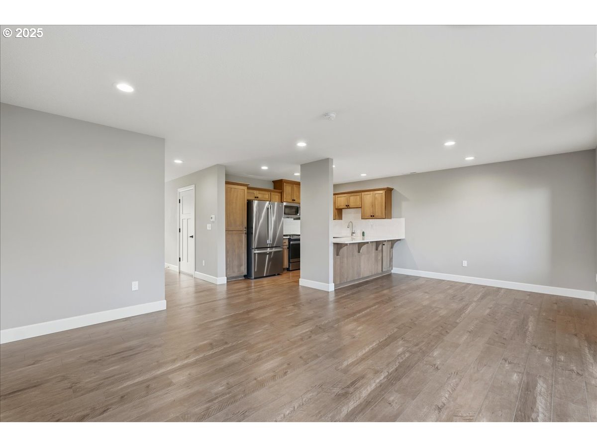 37867 College Street Sandy, OR 97055 - Photo 14 of 33