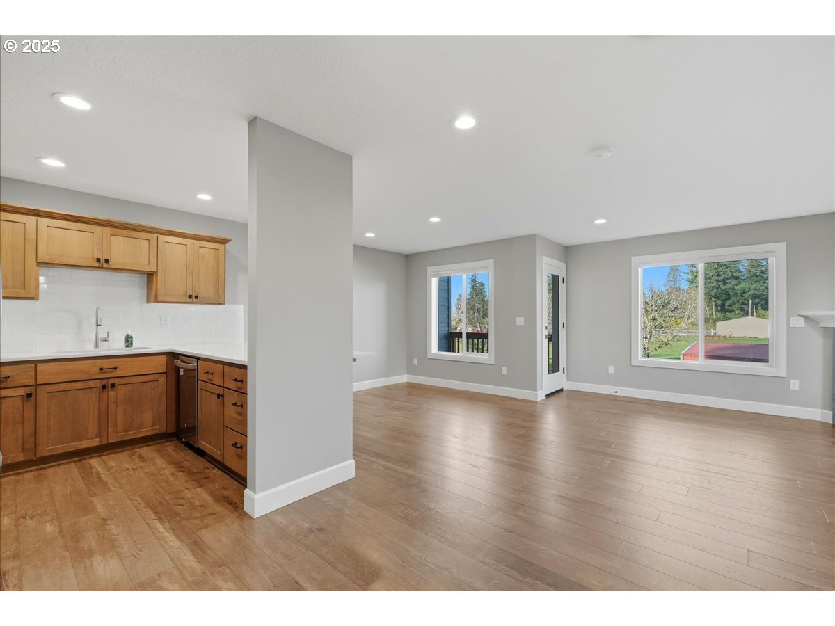 37867 College Street Sandy, OR 97055 - Photo 15 of 33