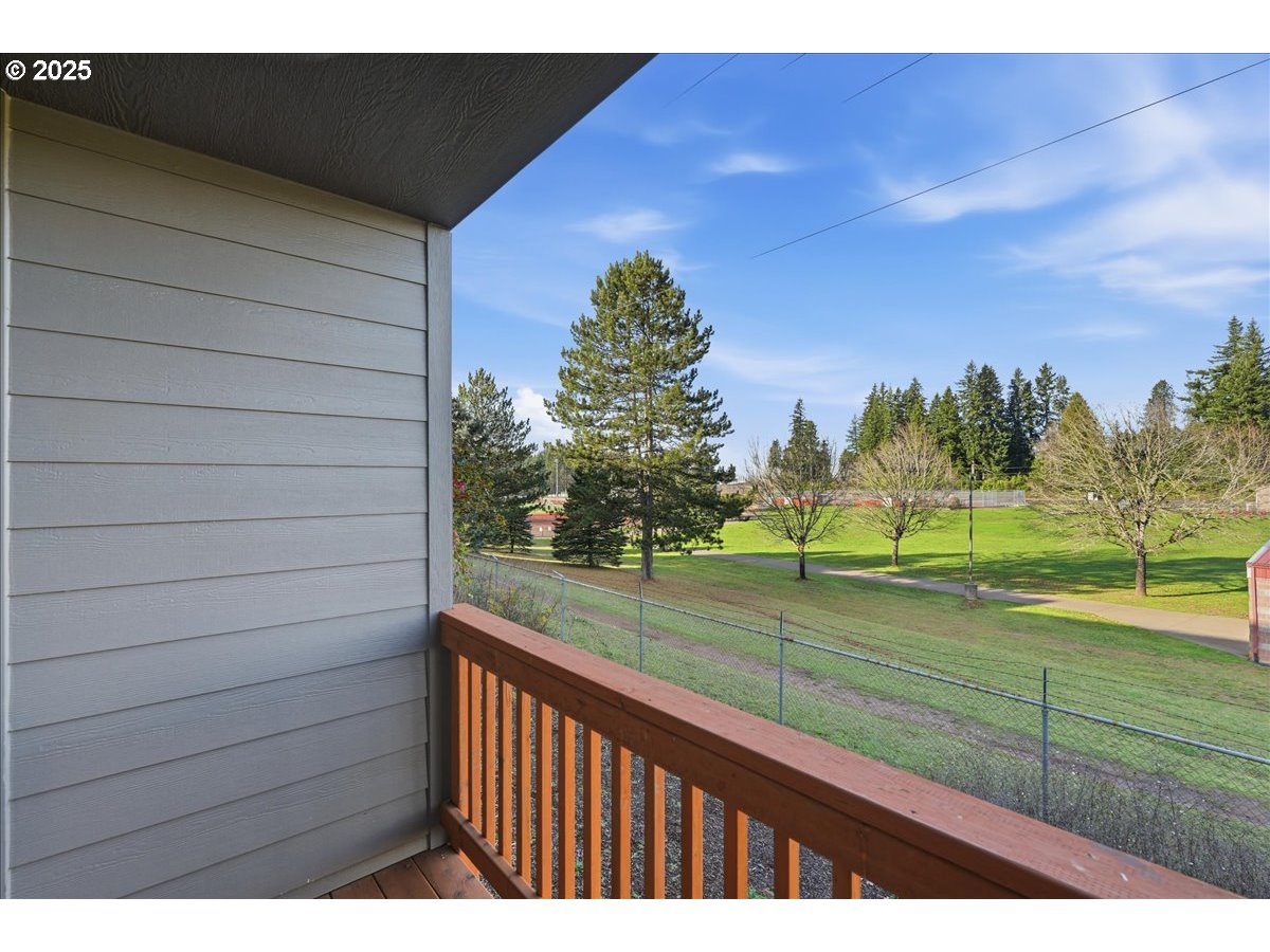 37867 College Street Sandy, OR 97055 - Photo 16 of 33