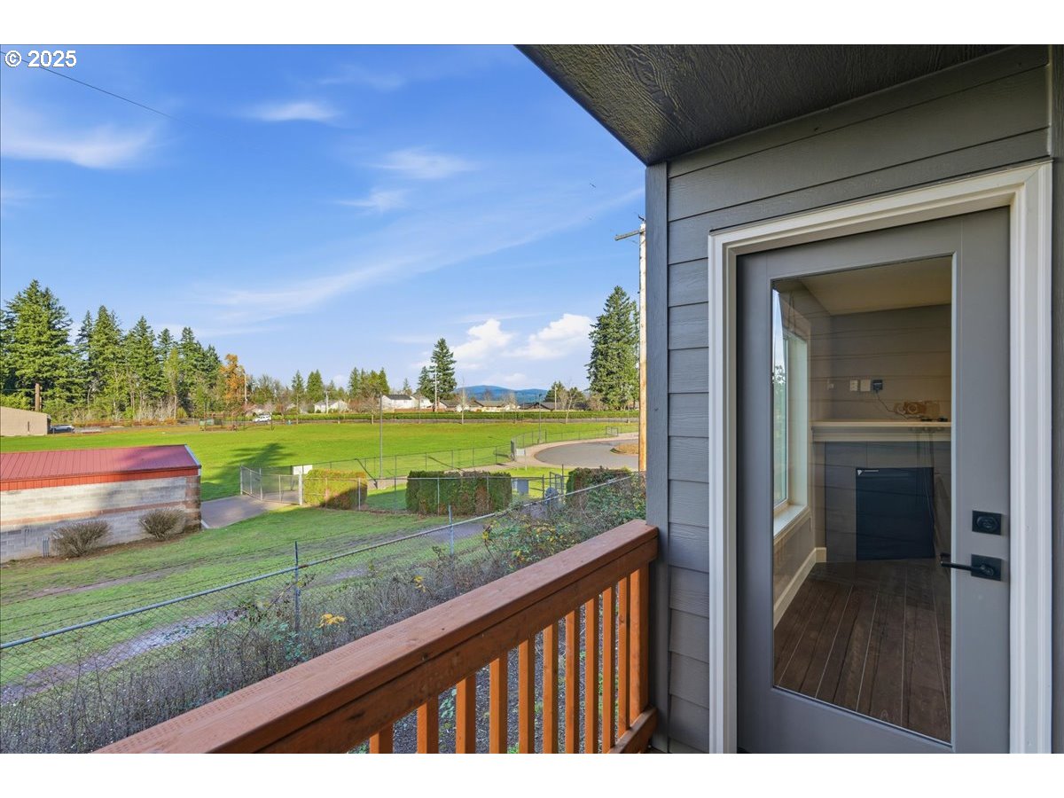 37867 College Street Sandy, OR 97055 - Photo 17 of 33