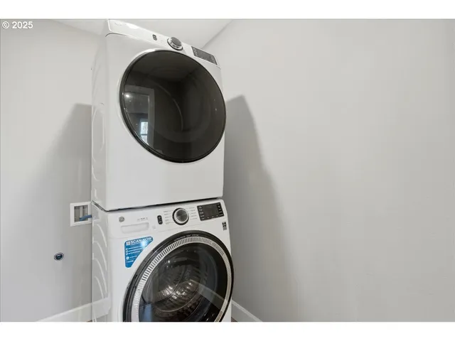 $440,000 | 37867 College Street, Sandy, OR 97055