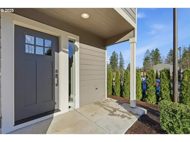 $440,000 | 37867 College Street, Sandy, OR 97055