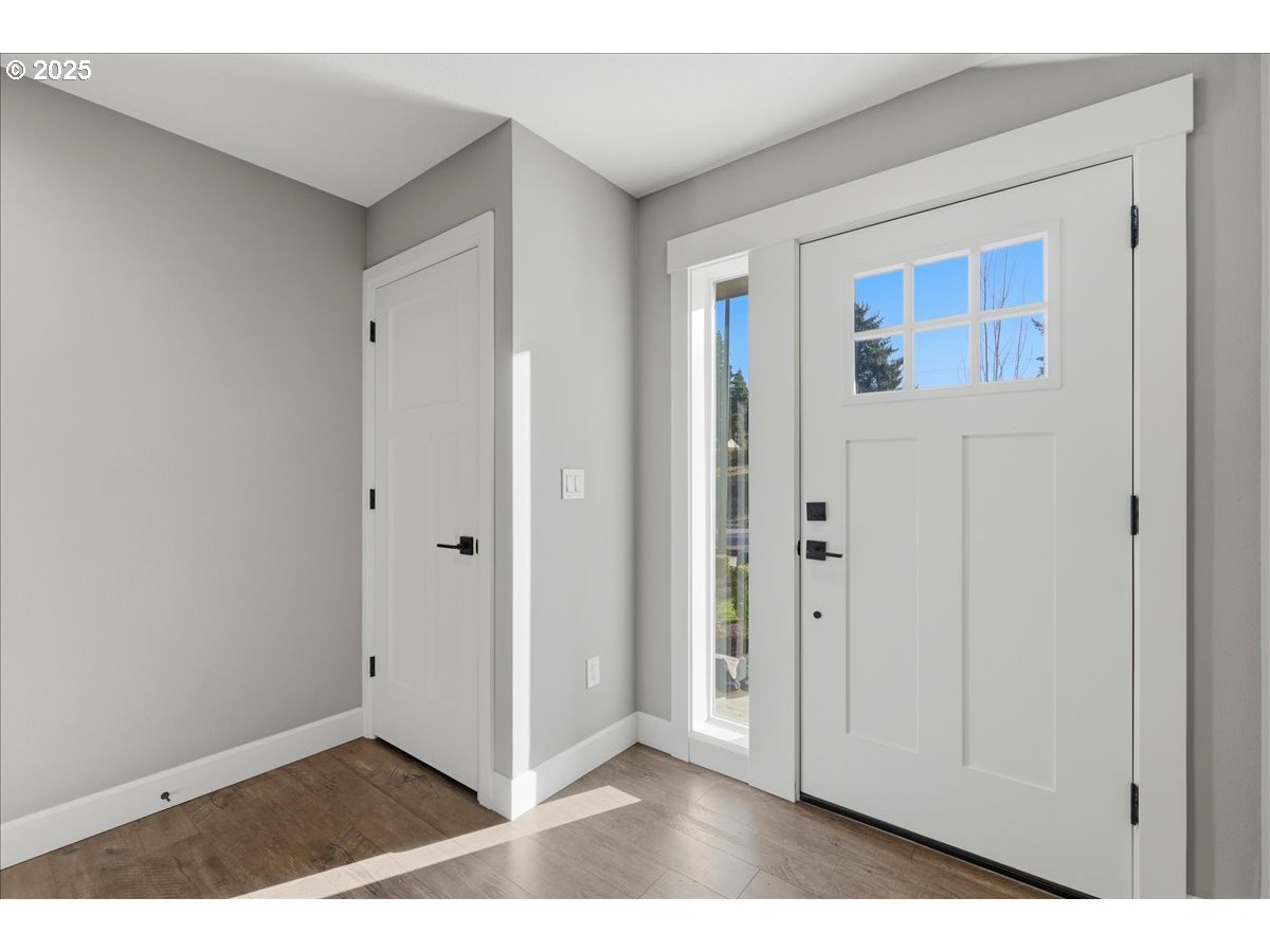 37867 College Street Sandy, OR 97055 - Photo 5 of 33