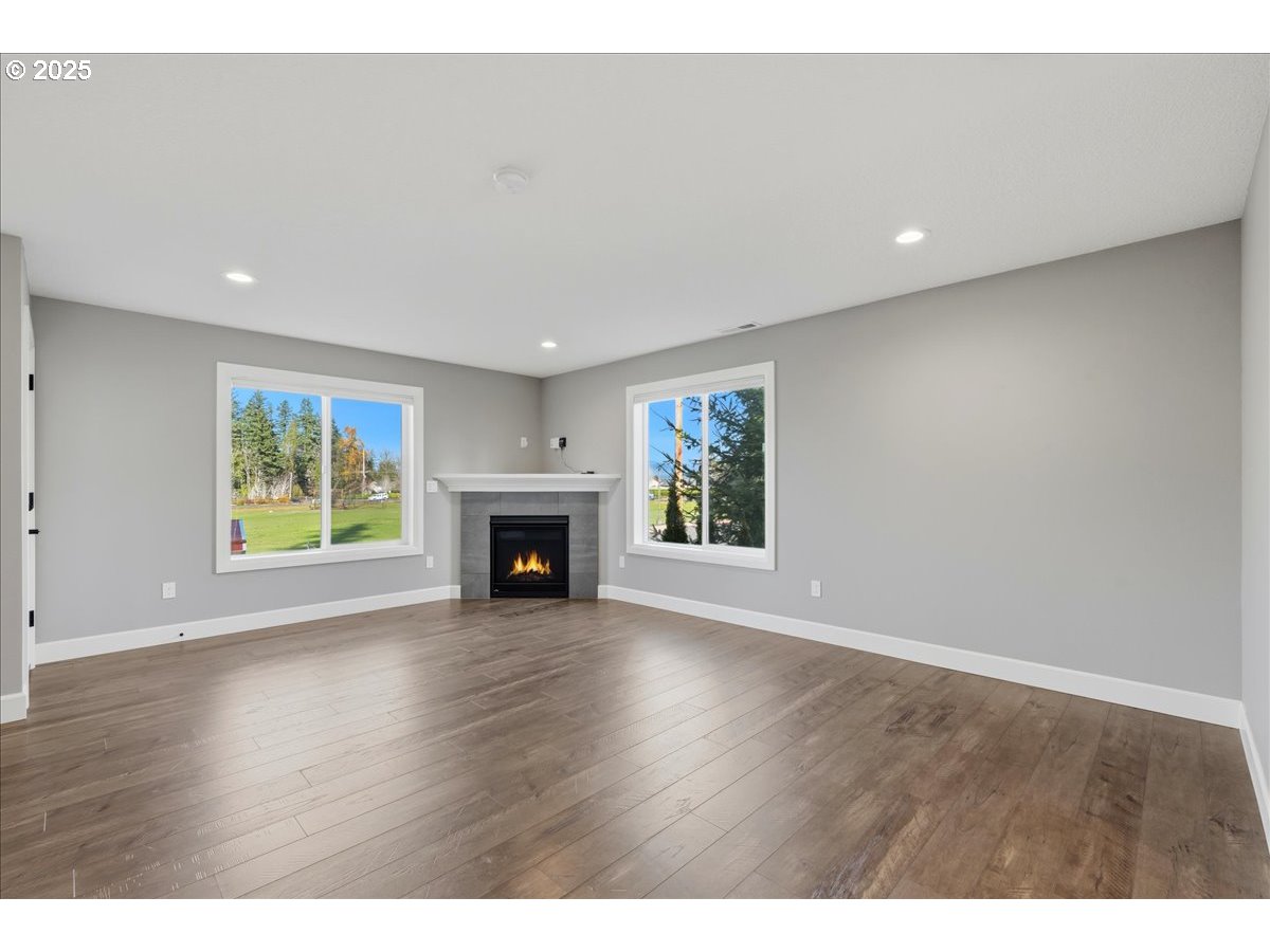 37867 College Street Sandy, OR 97055 - Photo 7 of 33