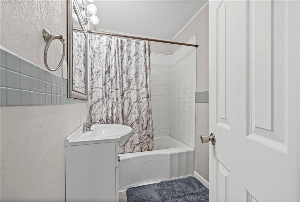 210 Northeast Maple Street Lee's Summit, MO 64063 - Photo 11 of 19