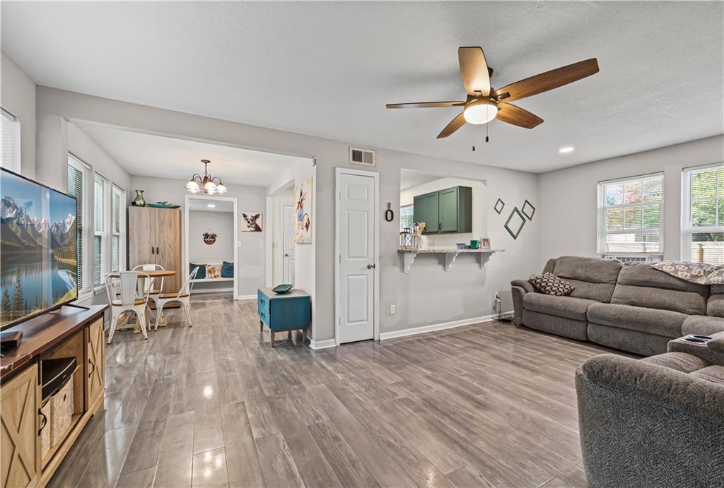 210 Northeast Maple Street Lee's Summit, MO 64063 - Photo 7 of 19