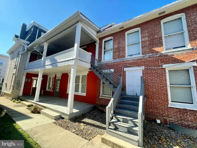 $725 | 34 East Baltimore Street, Unit 2, Greencastle, PA 17225