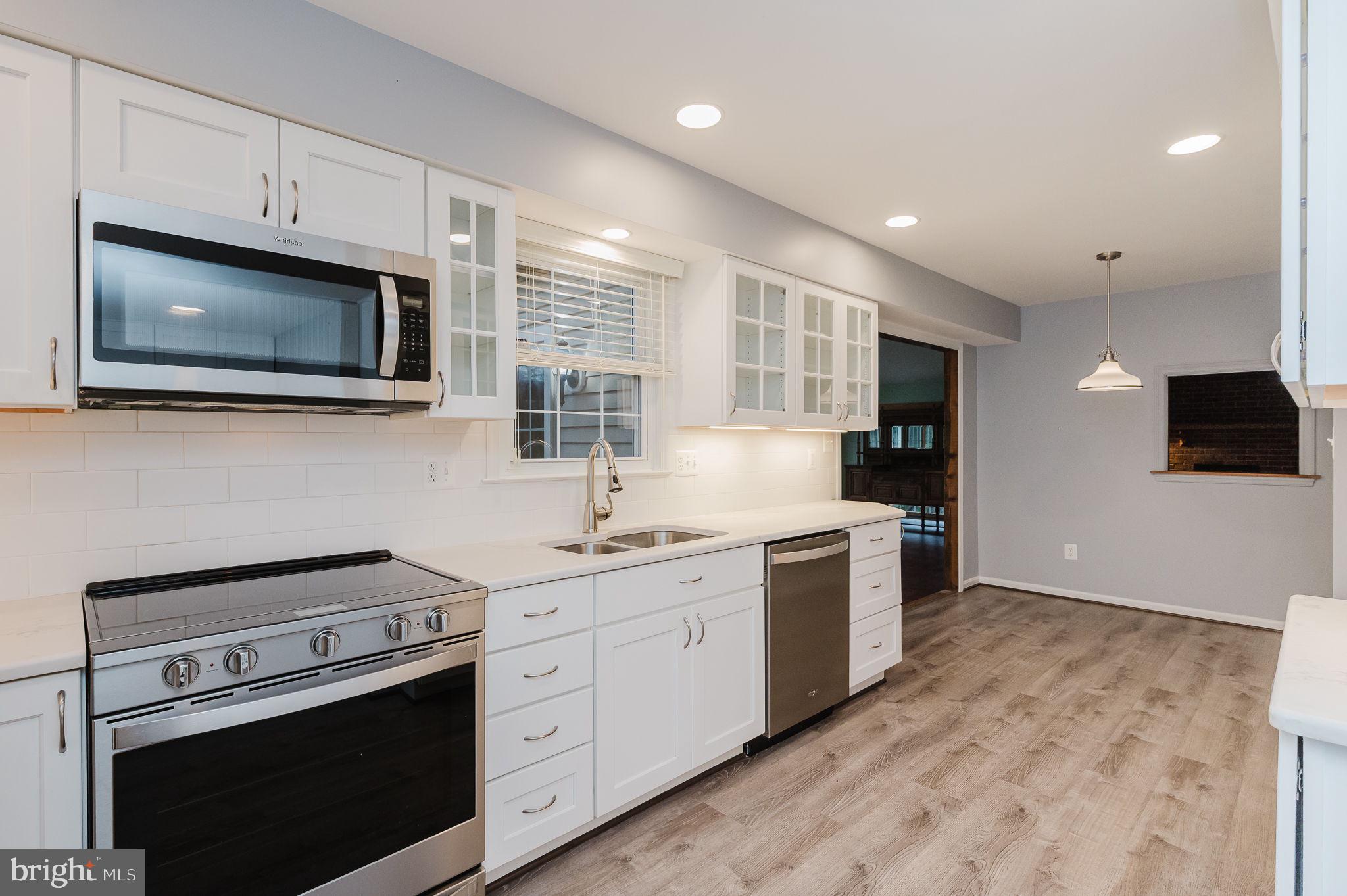 5 Drake Court Baltimore, MD 21286 - Photo 12 of 76 Kitchen 23'4" x 7'8" with eat - in area