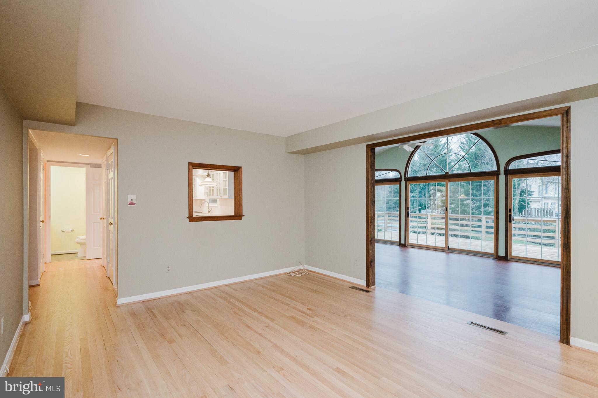 5 Drake Court Baltimore, MD 21286 - Photo 20 of 76 Family Room Open to sunroom 15'10" x 12'6"