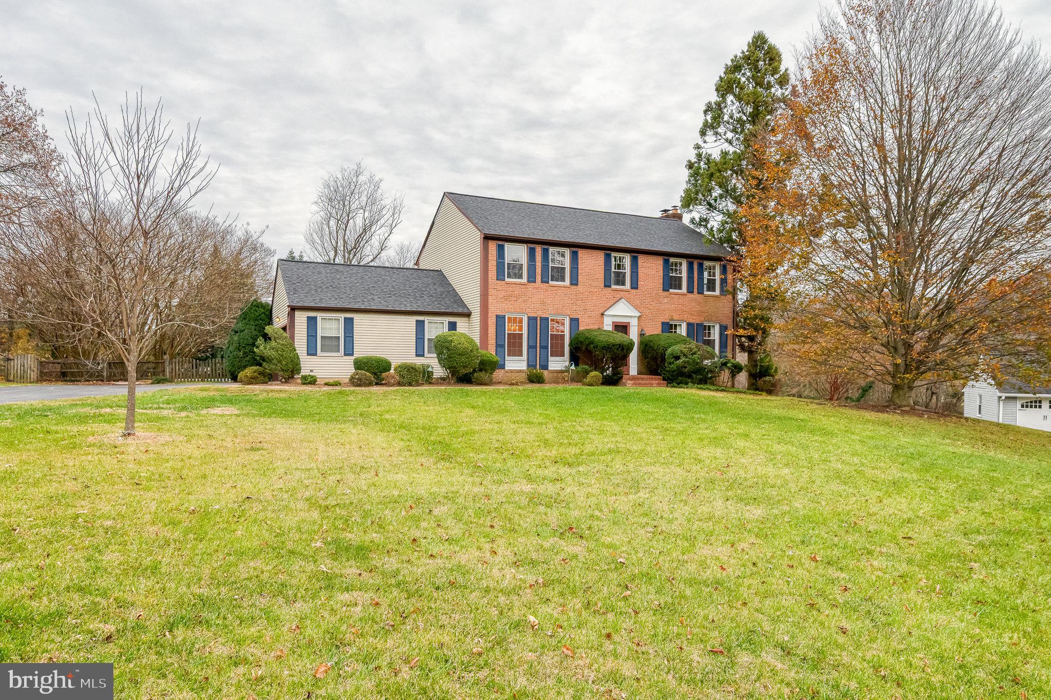 5 Drake Court Baltimore, MD 21286 - Photo 3 of 76 Large Front Yard