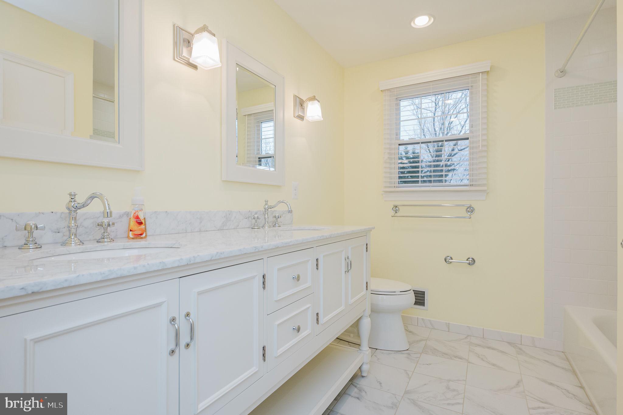 5 Drake Court Baltimore, MD 21286 - Photo 32 of 76 Upstairs Full Bathroom 6'8" x 9'0"