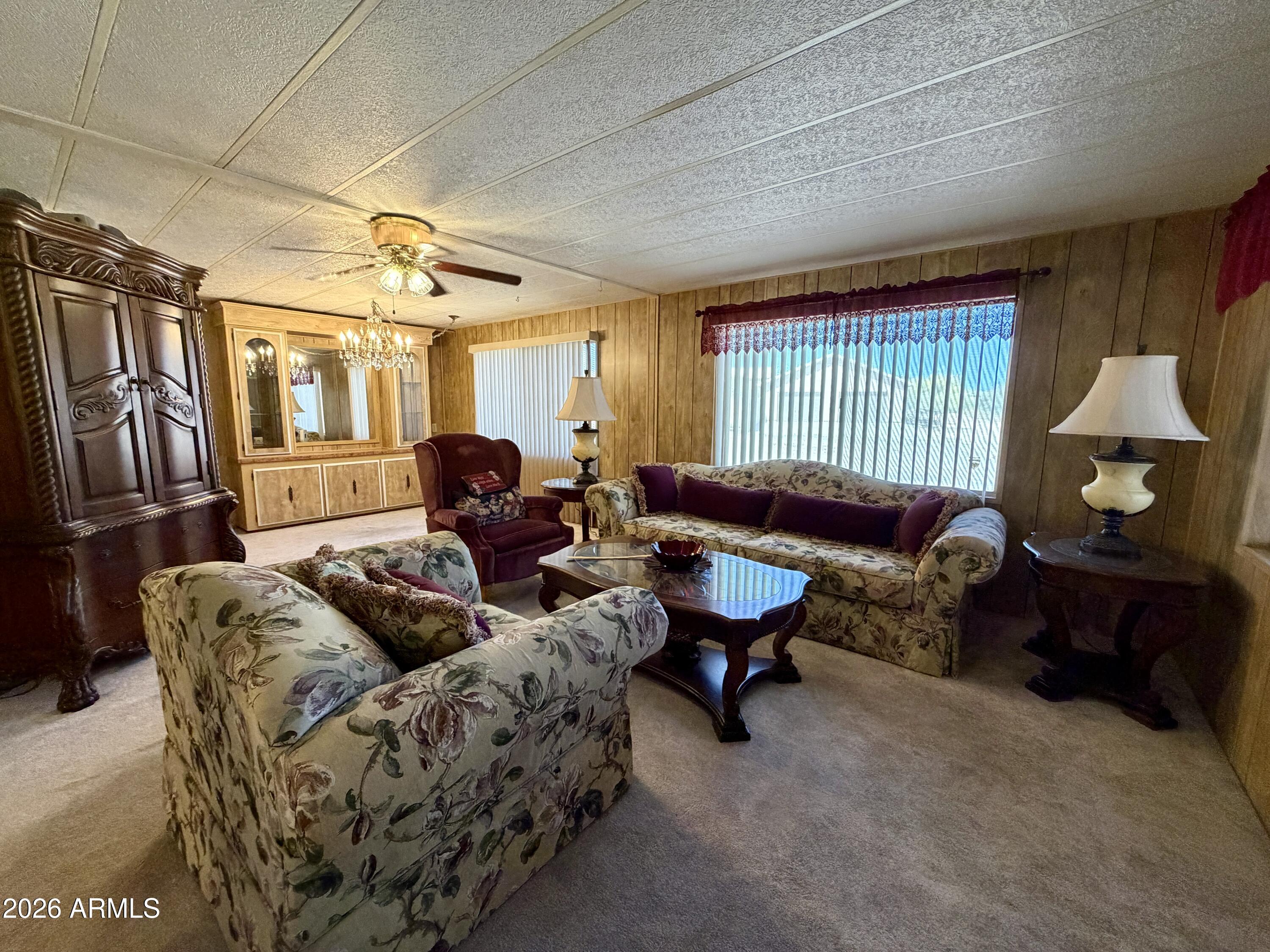 939 North Acacia Road, Unit 9 Apache Junction, AZ 85119 - Photo 16 of 36 Great Room View