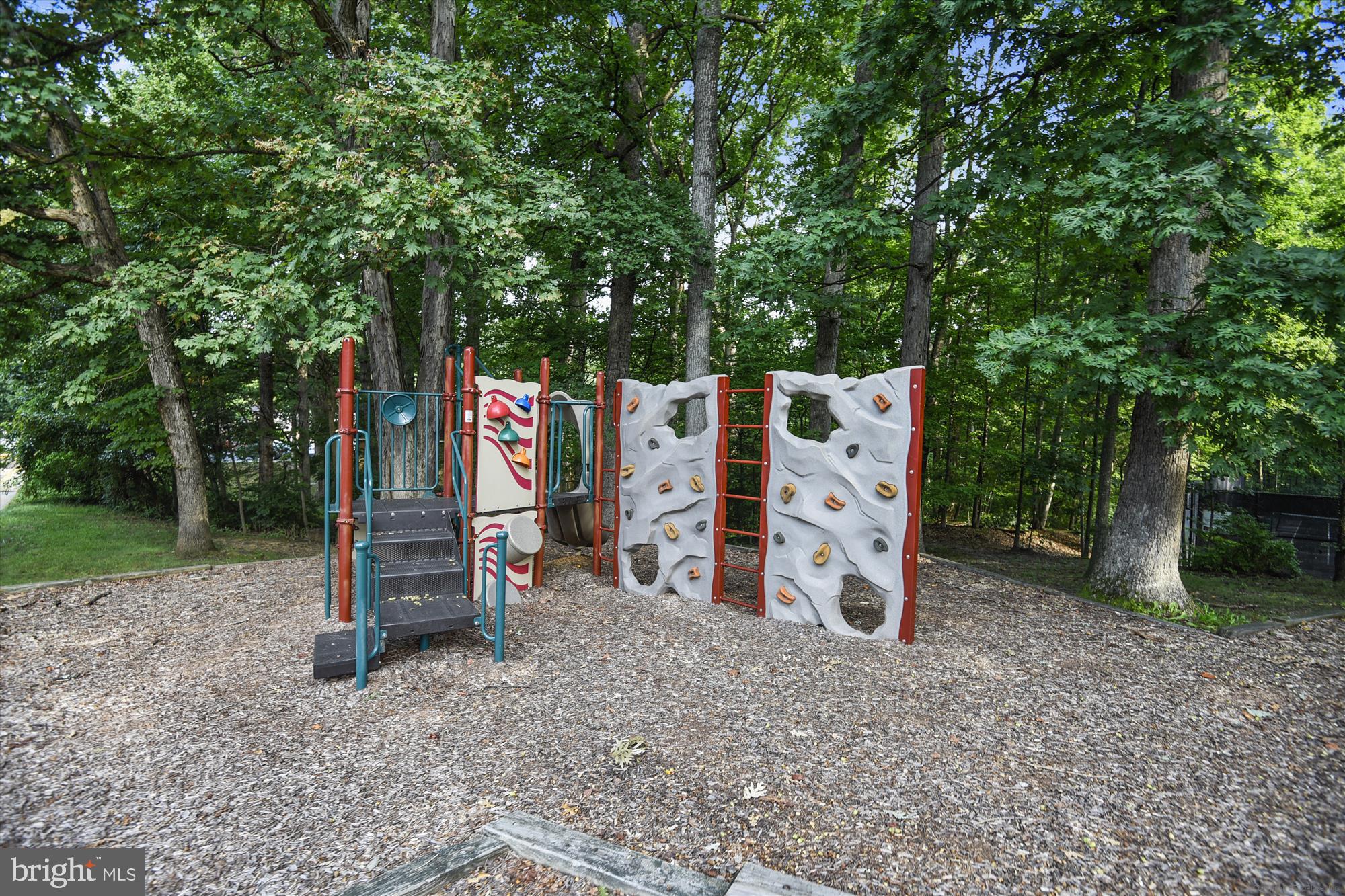 5818 Torington Drive, Unit 859 Springfield, VA 22152 - Photo 45 of 46 a view of outdoor space with wooden fence