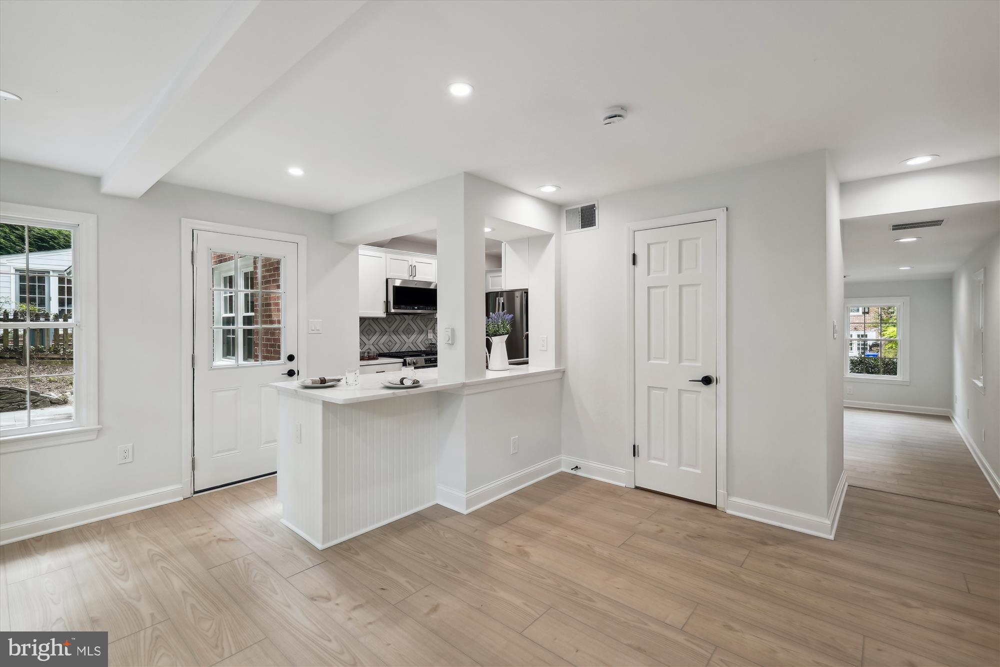 5913 Ramsgate Road Bethesda, MD 20816 - Photo 29 of 55 Breakfast Area