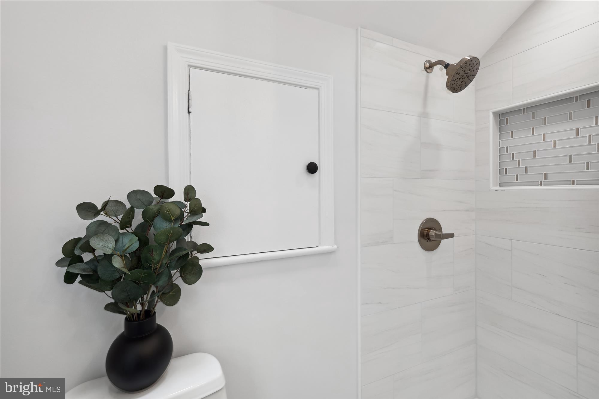 5913 Ramsgate Road Bethesda, MD 20816 - Photo 41 of 55 Primary Bath