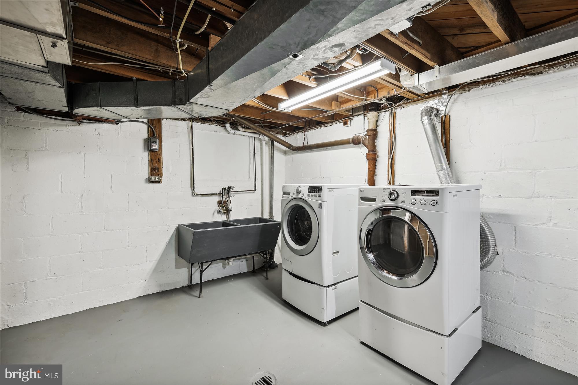5913 Ramsgate Road Bethesda, MD 20816 - Photo 55 of 55 Washer Dryer