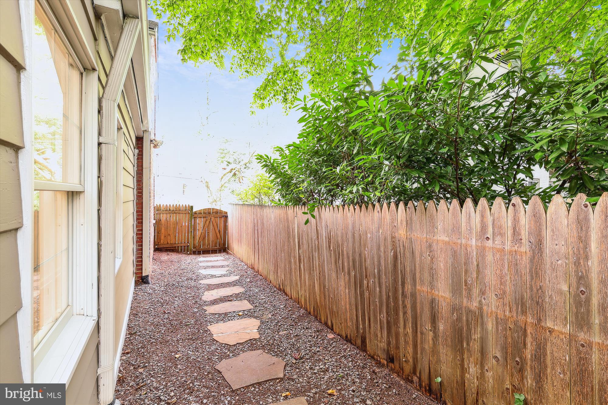 5913 Ramsgate Road Bethesda, MD 20816 - Photo 7 of 55 Side Yard