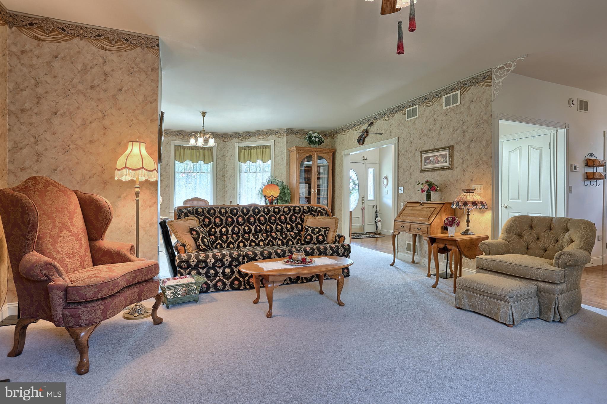 390 Golf Road Myerstown, PA 17067 - Photo 22 of 75 17x26 Family room w fireplace open to kitchen