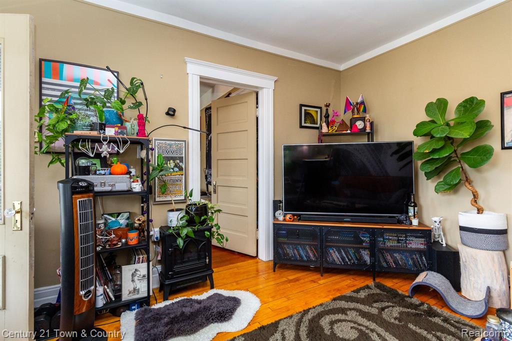 11684 Gallagher Street Hamtramck, MI 48212 - Photo 26 of 41