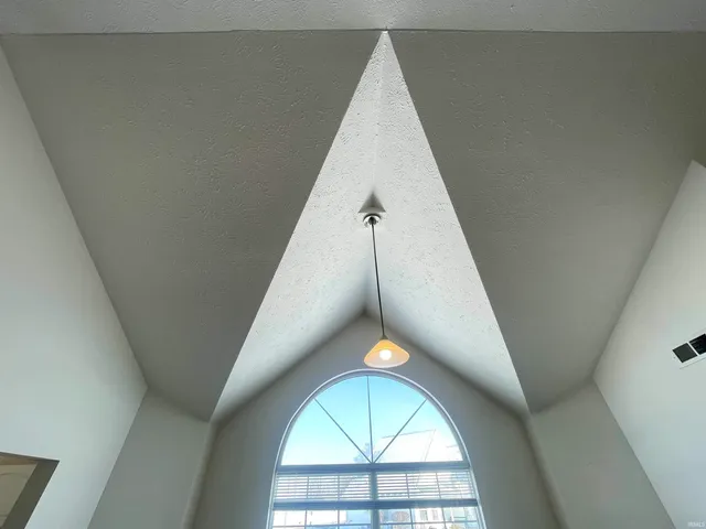 $274,900 | 5009 West Preakness Court, Muncie, IN 47304