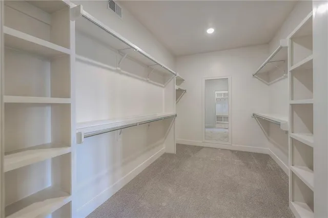 $810,000 | 1011 Wilds Parkway, Greenwood, MO 64034