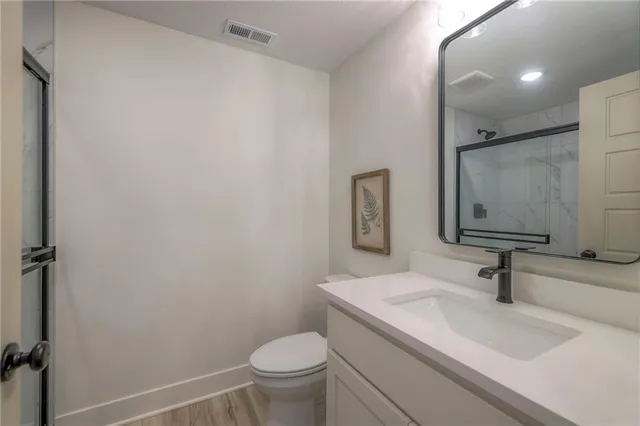 $810,000 | 1011 Wilds Parkway, Greenwood, MO 64034