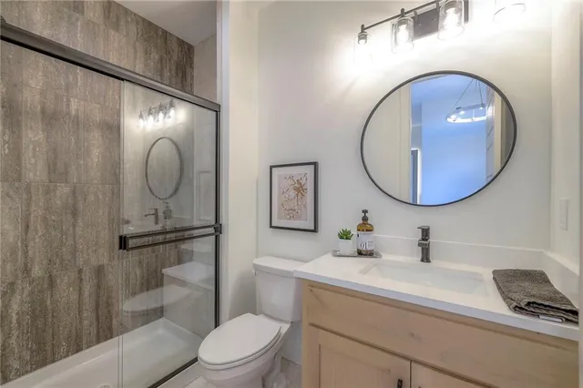 $810,000 | 1011 Wilds Parkway, Greenwood, MO 64034