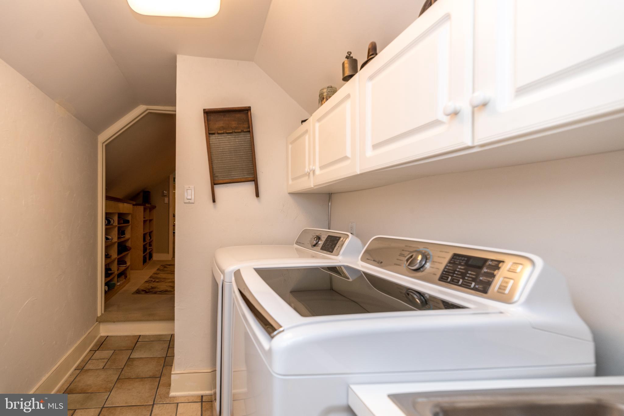 2934 Paprika Road Doylestown, PA 18902 - Photo 54 of 101 Cabinets & utility tub