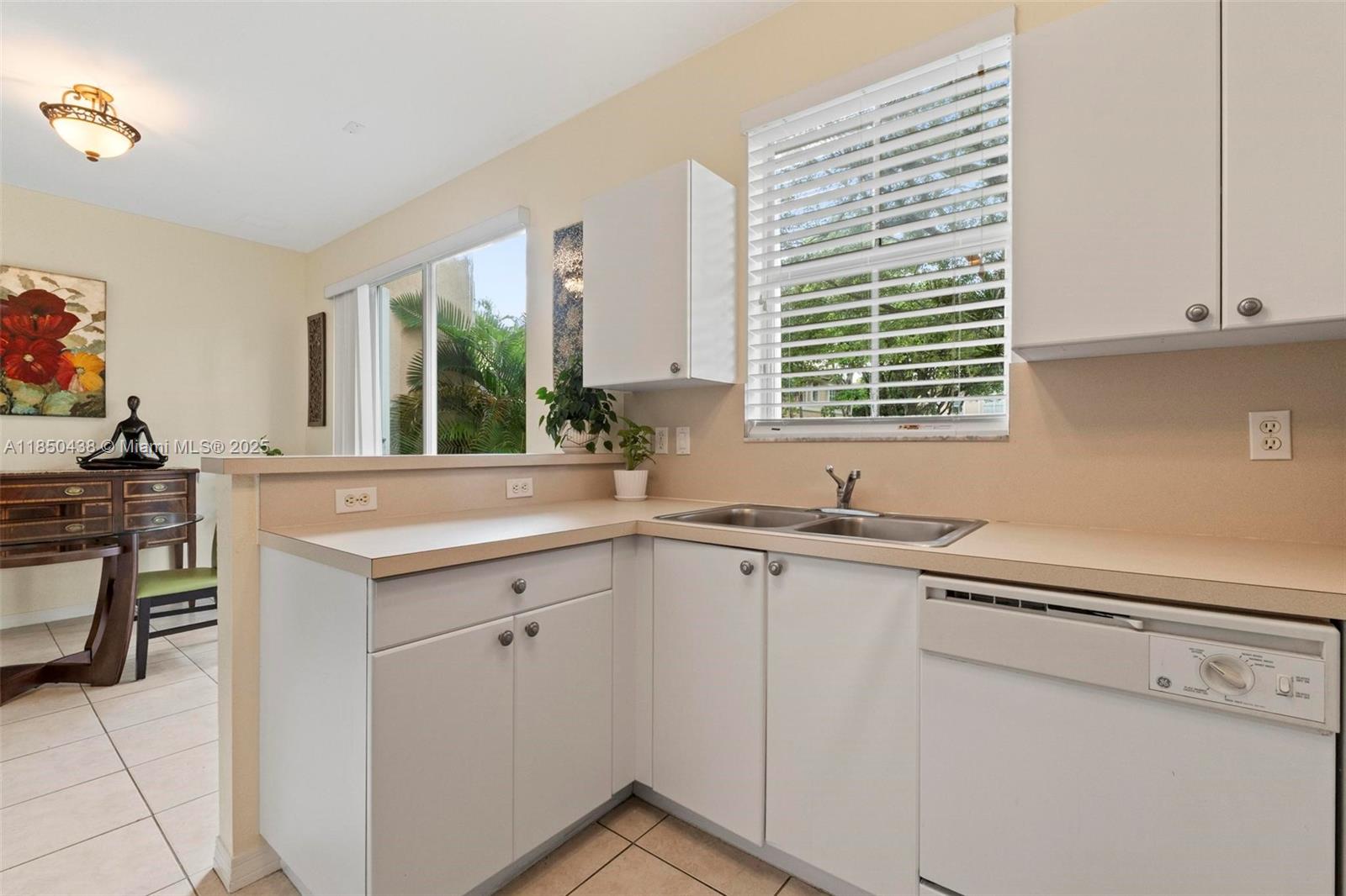 12195 Southwest 124th Path Miami, FL 33186 - Photo 16 of 42 Gallery Image 16