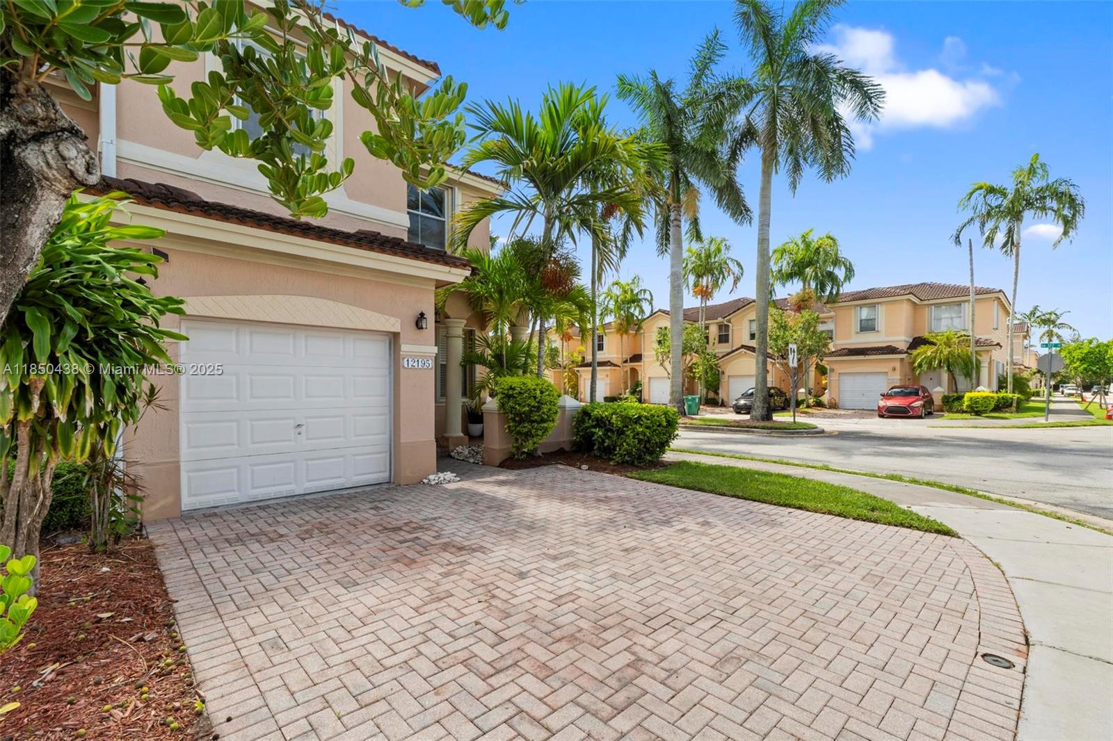 12195 Southwest 124th Path Miami, FL 33186 - Photo 3 of 42 Gallery Image 3