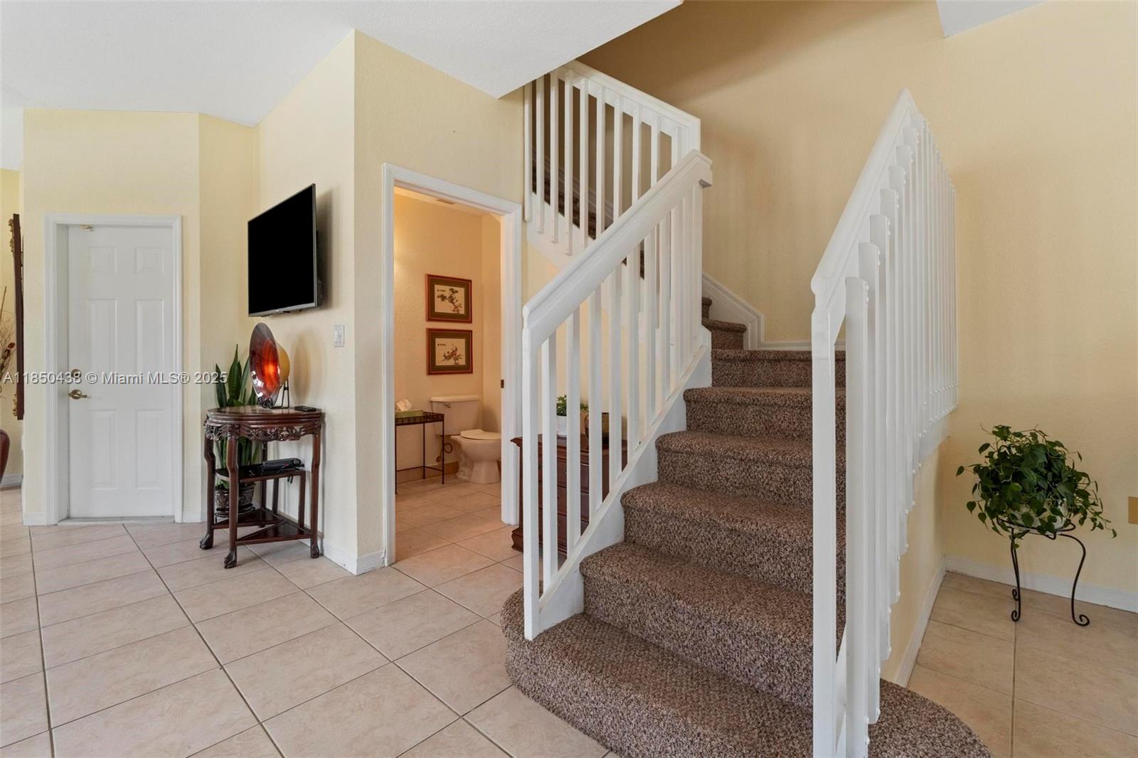 12195 Southwest 124th Path Miami, FL 33186 - Photo 8 of 42 Gallery Image 8