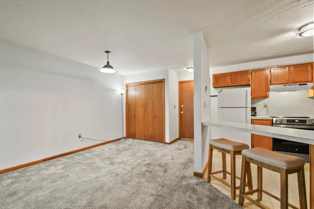 $229,900 | 5 Tsienneto Road, Unit 170, Derry, NH 03038