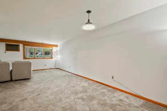 $229,900 | 5 Tsienneto Road, Unit 170, Derry, NH 03038