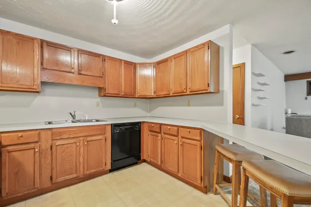 $229,900 | 5 Tsienneto Road, Unit 170, Derry, NH 03038