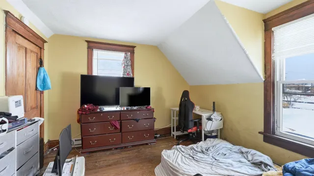 $179,900 | 202-204 East Whitley Street, Unit 2, Churubusco, IN 46723