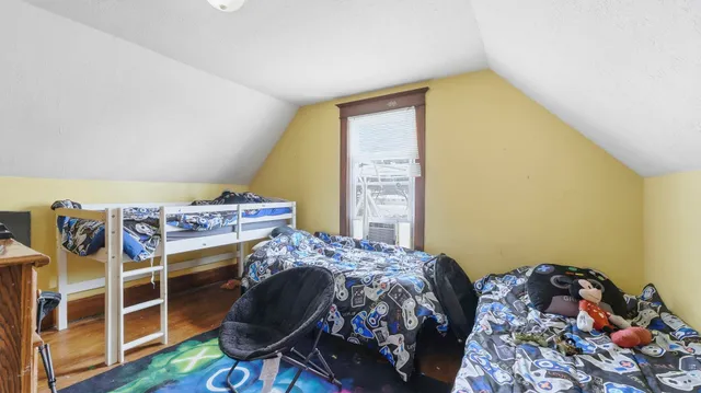 $179,900 | 202 East Whitley Street, Unit 2, Churubusco, IN 46723