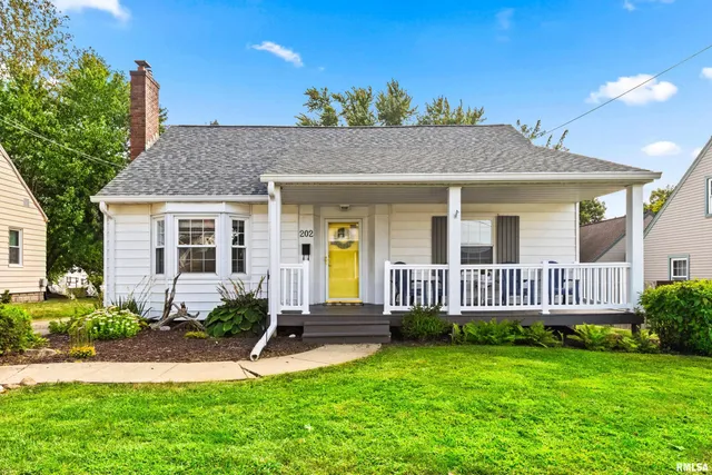 $186,500 | 202 North Street, Washington, IL 61571