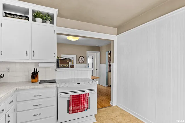 $186,500 | 202 North Street, Washington, IL 61571