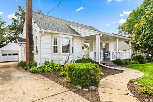 $186,500 | 202 North Street, Washington, IL 61571