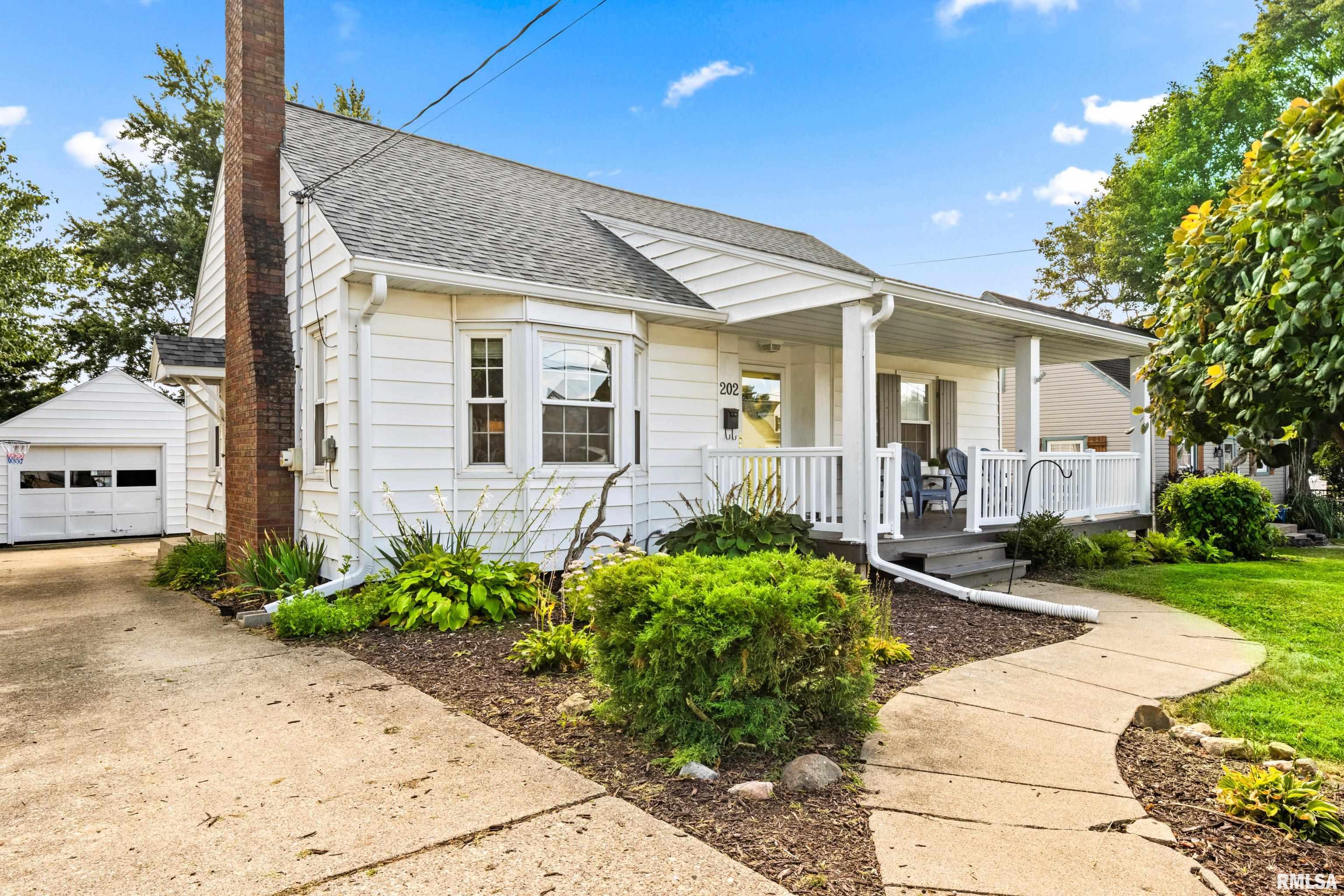 202 North Street Washington, IL 61571 - Photo 2 of 41