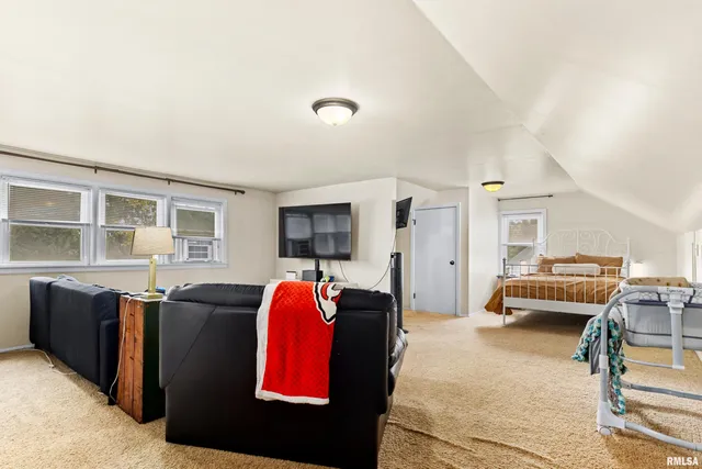 $186,500 | 202 North Street, Washington, IL 61571